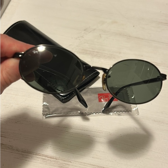 Vintage Ray Bans - Side Street W2775 - Picture 3 of 7